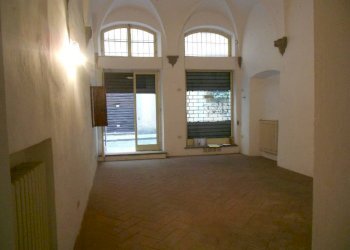 fondo_commerciale_in_affitto_a_firenze_zona_centro - Cartoleria - Libreria Piazza del Giglio, Lucca - foto 1