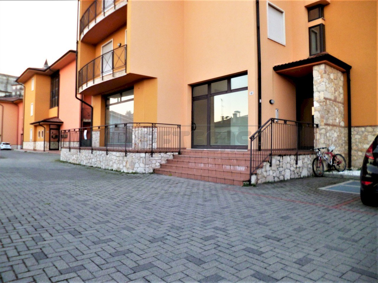 Esterno - Locale Commerciale Zermeghedo - foto 1