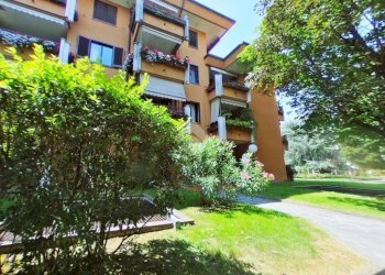 Apartment Via Giacomo Matteotti, Peschiera Borromeo - photo 1