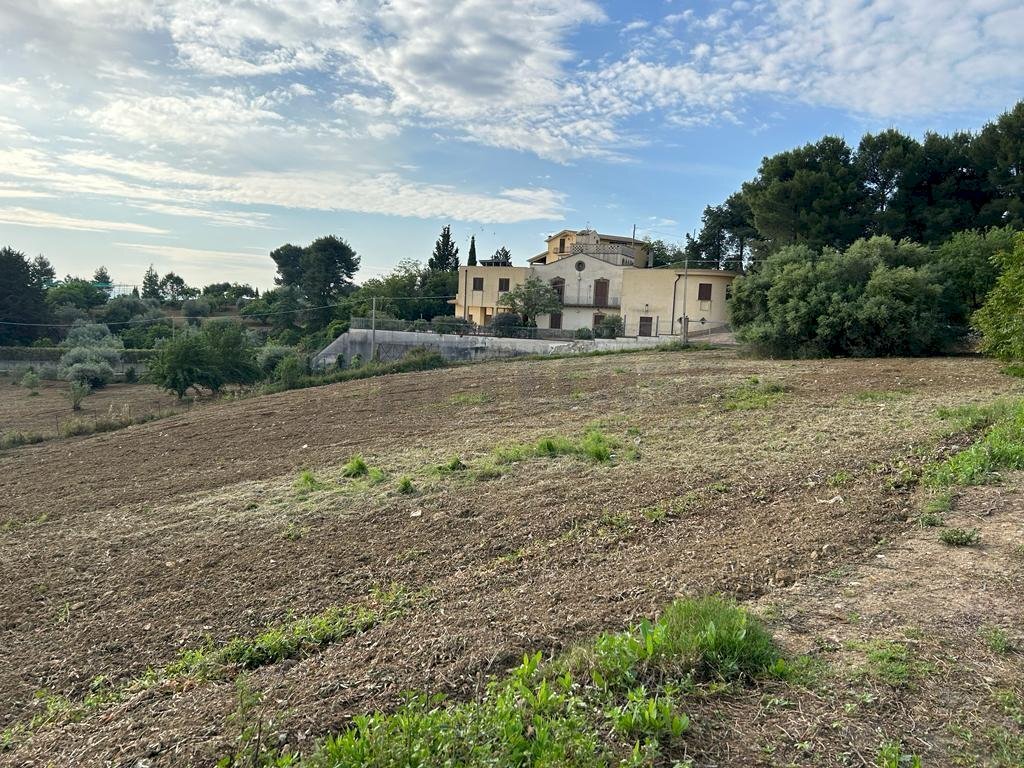 WhatsApp Image 2023-05-31 at 10.41.21 (1).jpeg - Terreno agricolo c/da sant'anna, Caltanissetta - foto 1