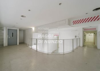 14.JPG - Locale Commerciale Piazza del Gesù 19, Frascati - foto 12