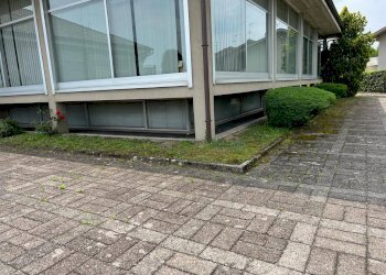 Negozio via Vincenzo Bellini, Albese con Cassano - foto 2