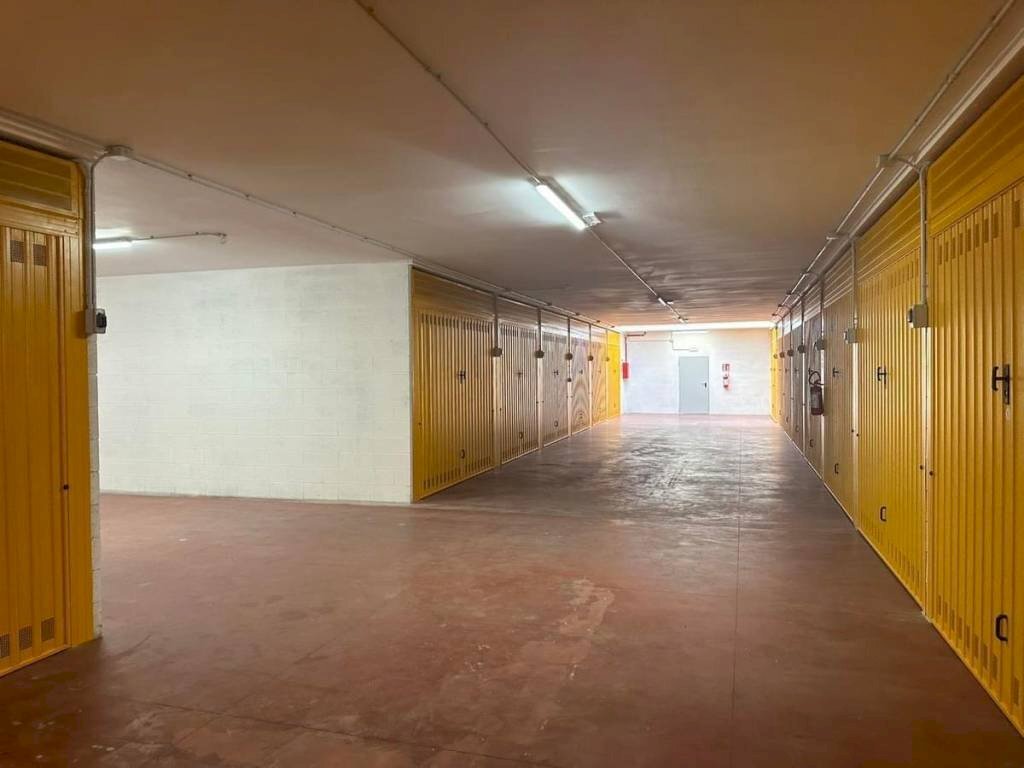 corsia box - Box via Giacomo Soliman, Genova (zona Sestri Ponente) - foto 2