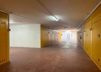 corsia box - Box via Giacomo Soliman, Genova (zona Sestri Ponente) - foto 2