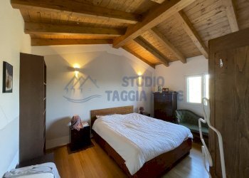 Letto mansarda 4.jpg - Villa Galleria Terre Bianche, San Lorenzo al Mare - foto 24