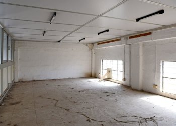 Ufficio nel soppalco (3).jpg - Locale Commerciale Selargius - foto 25