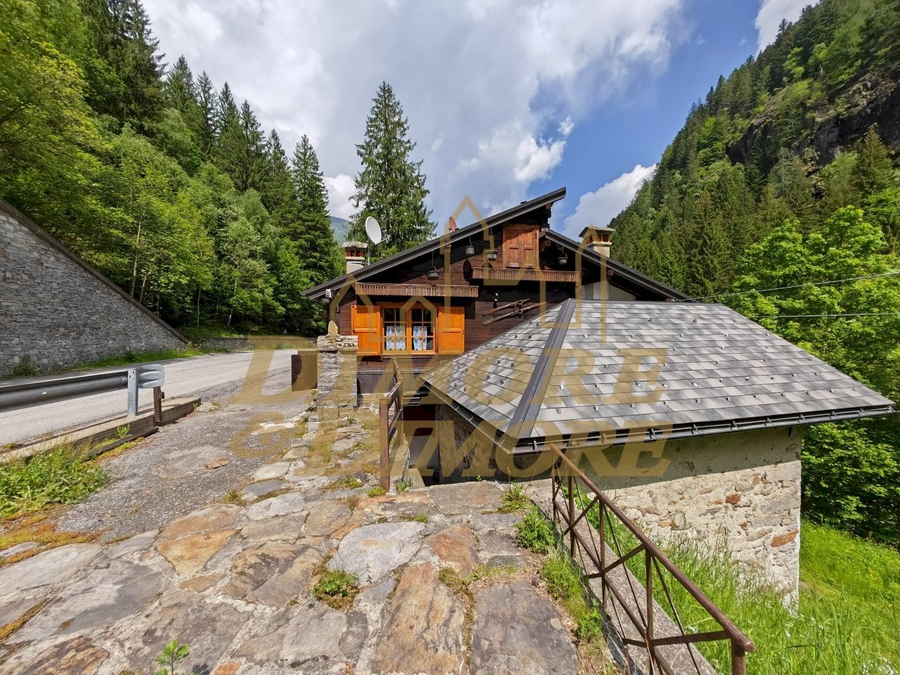 Esterno casa.jpg - Appartamento Via Monterosa 504, Macugnaga - foto 2