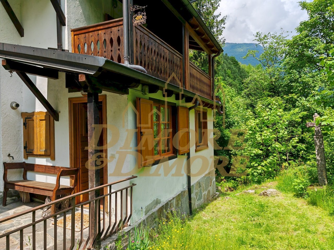 Esterno lato fiume.jpg - Appartamento Via Monterosa 504, Macugnaga - foto 2