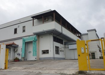 facciata - Capannone Bolognano - foto 1