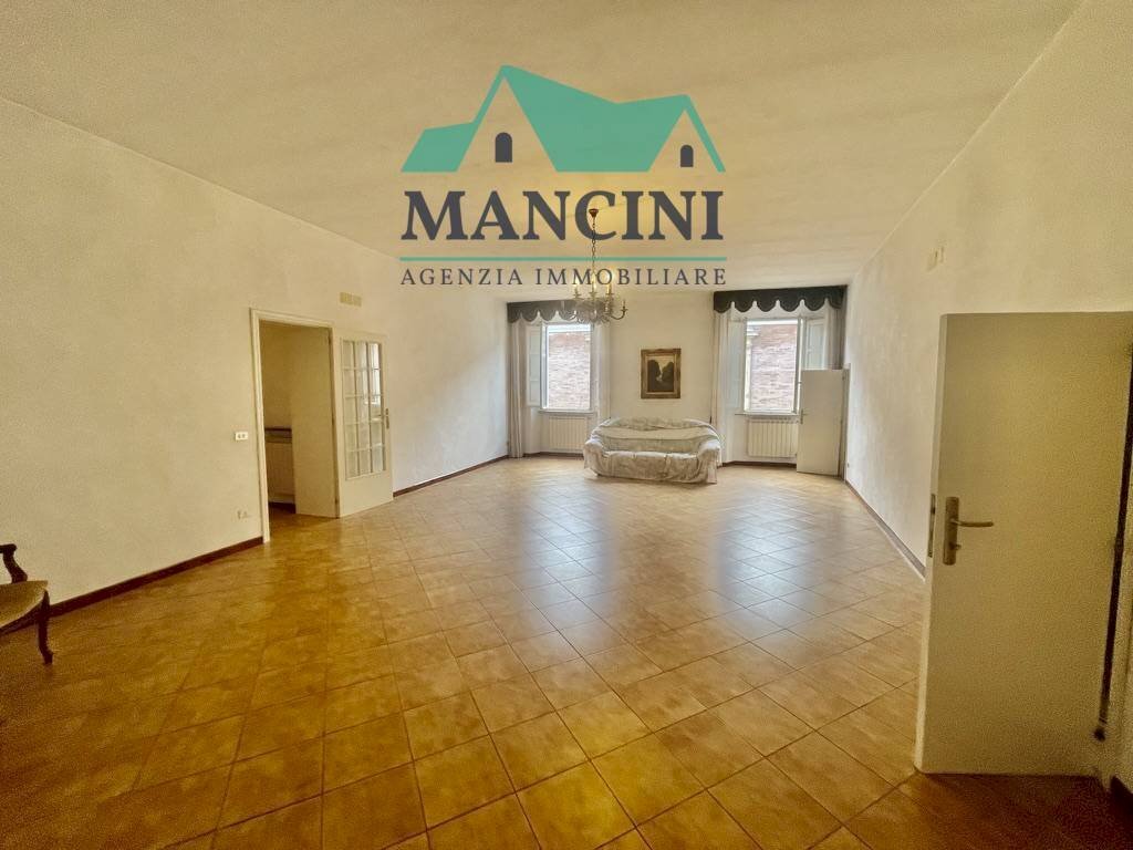 Apartment piazza Duomo, Jesi - photo 1