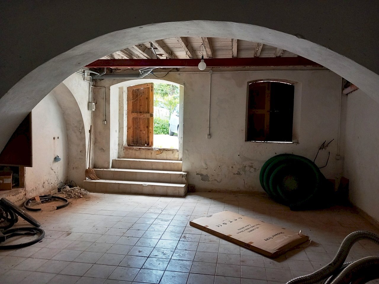 2GIU.jpg - Magazzino La Spezia - foto 2