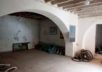 1GIU.jpg - Magazzino La Spezia - foto 1