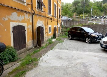 4GIU.jpg - Magazzino La Spezia - foto 4