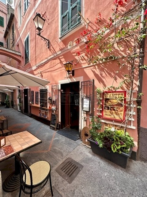 PUB LOANO  (24).jpg - Pub - Enoteca - Wine Bar Via Rosa Raimondi, Loano - foto 1