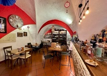 PUB LOANO  (11).jpg - Pub - Enoteca - Wine Bar Via Rosa Raimondi, Loano - foto 14