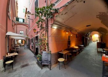 PUB LOANO  (15).JPG - Pub - Enoteca - Wine Bar Via Rosa Raimondi, Loano - foto 18