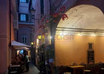 PUB LOANO  (16).JPG - Pub - Enoteca - Wine Bar Via Rosa Raimondi, Loano - foto 19