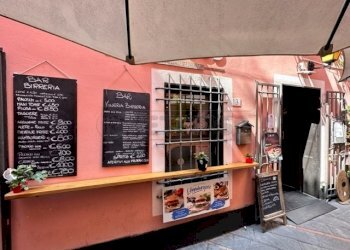 PUB LOANO  (25).jpg - Pub - Enoteca - Wine Bar Via Rosa Raimondi, Loano - foto 2