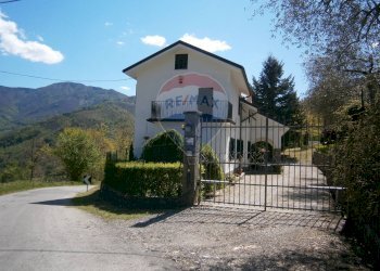 Casa indipendente Borzonasca, GE, Borzonasca - foto 9