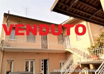 Bilocale via Gioacchino Rossini, 7, Rho - foto 1