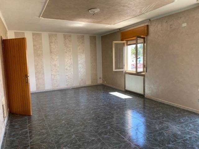 Four-room apartment Via Edoardo Scarpetta, San Nicandro Garganico - photo 2