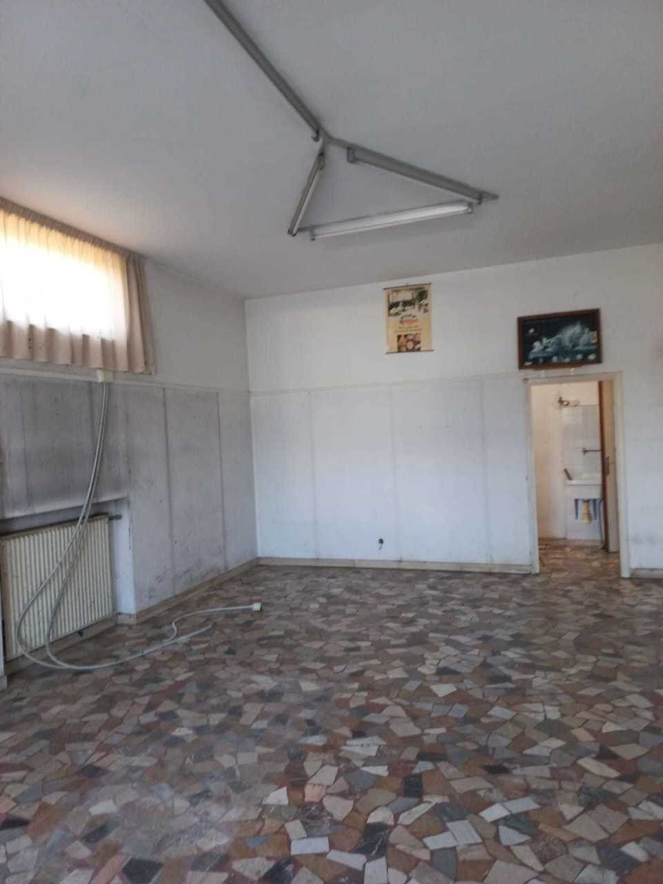 PHOTO-2023-03-02-18-36-05.jpg - Locale Commerciale Pietrasanta - foto 1