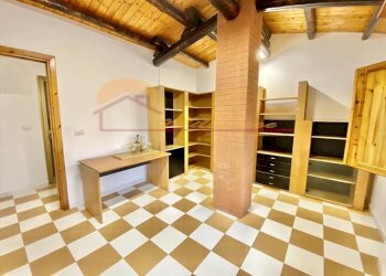 167bdf36-871d-4743-860d-54872a40926f.jpeg - Villa Via Luigi Maria Monti, Siracusa - foto 14