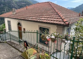 WhatsApp Image 2023-05-23 at 18.00.32.jpeg - Villa Via Carotole 7, Castiglione Chiavarese - foto 1