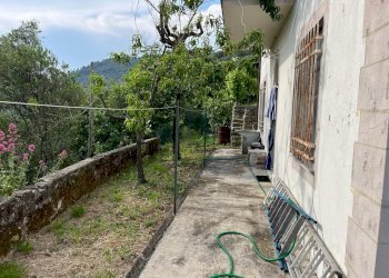 WhatsApp Image 2023-05-23 at 18.00.33 (2).jpeg - Villa Via Carotole 7, Castiglione Chiavarese - foto 3