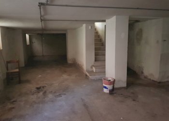 20180813_095913.jpg - Locale Commerciale Viale Carlo del Prete, Lucca - foto 13
