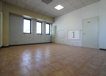 IMG_9361.JPG - Ufficio VIA MEUCCI, Selvazzano Dentro - foto 1