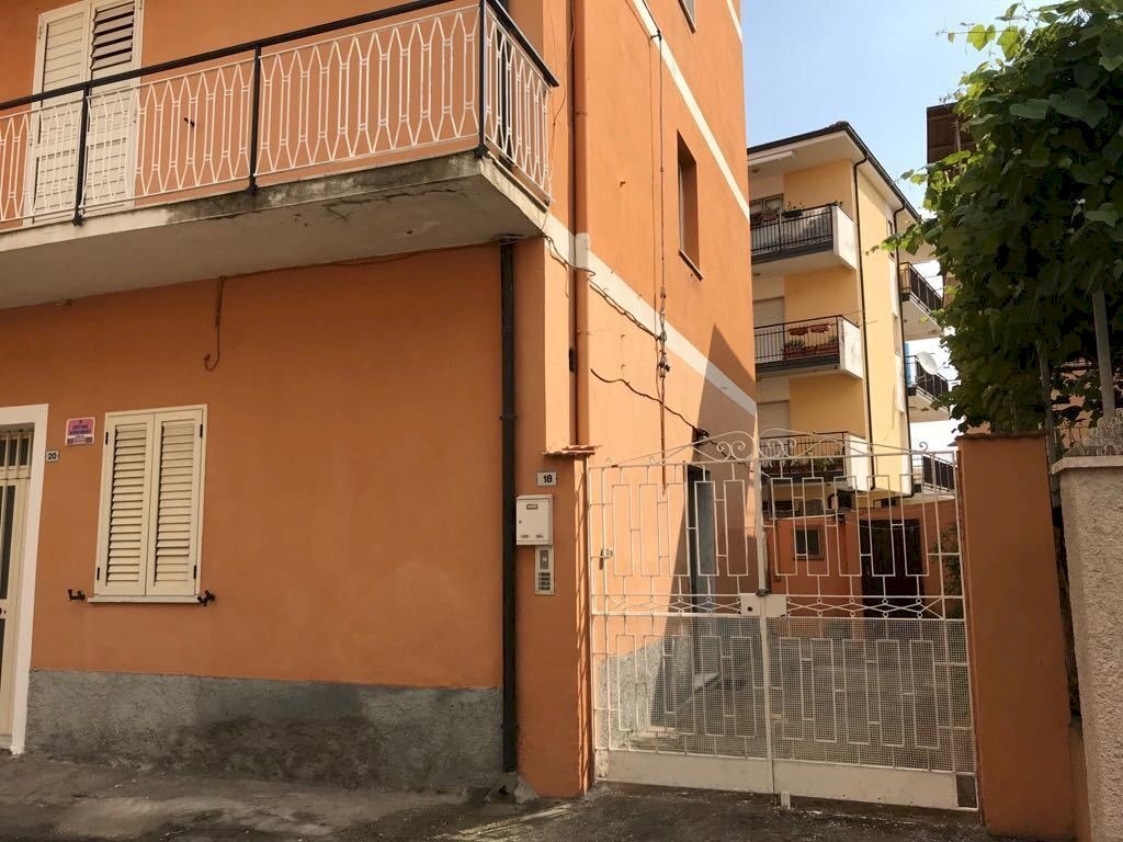 esterno2.jpeg - Appartamento Viale Stazione, Gizzeria - foto 2