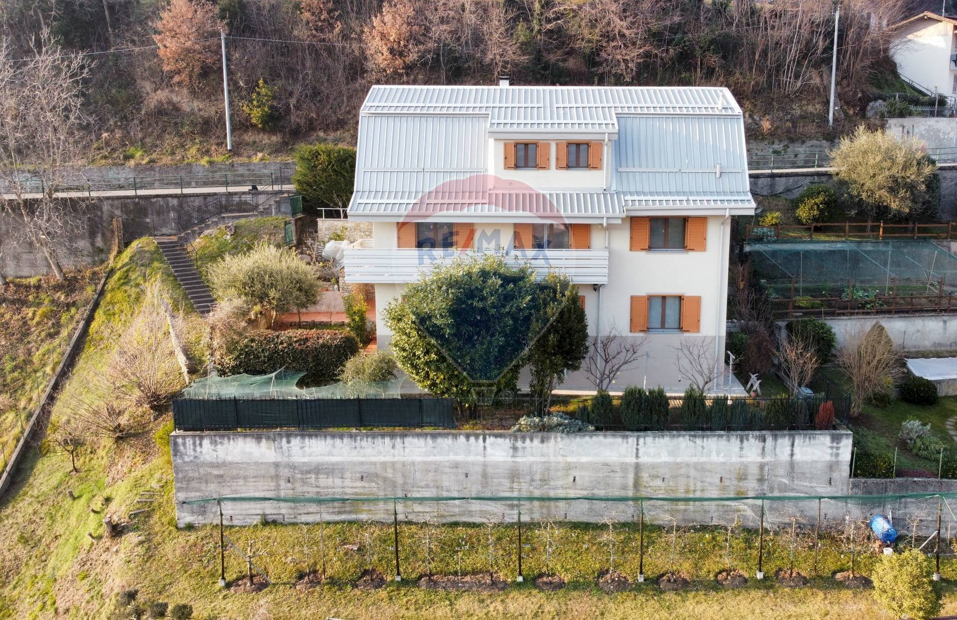 Villa Unifamiliare Costa Volpino - foto 1