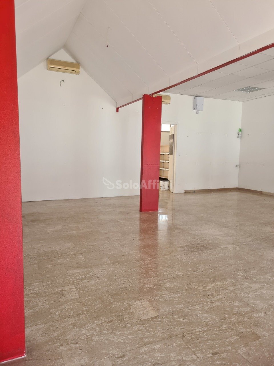 Vano - Commercial Premises Corso Umberto I, Montesilvano - photo 1