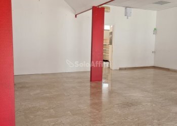 Vano - Commercial Premises Corso Umberto I, Montesilvano - photo 1