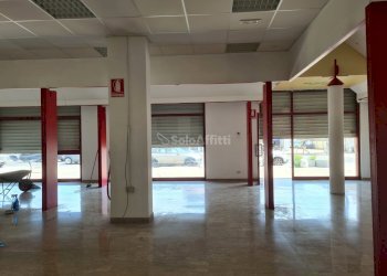 Angolo vano - Commercial Premises Corso Umberto I, Montesilvano - photo 9