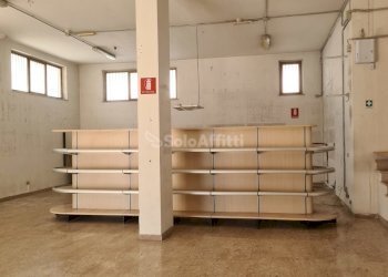 Angolo secondo vano - Commercial Premises Corso Umberto I, Montesilvano - photo 13