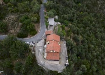 foto drone - Casa indipendente Località Piantairoli, Apricale - foto 16