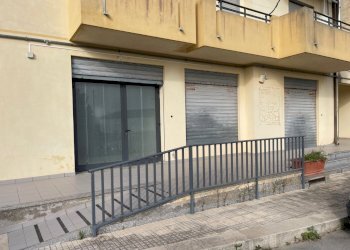 IMG_3882.jpg - Locale Commerciale Vanella 179, Modica - foto 1