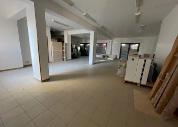 IMG_3871.jpg - Locale Commerciale Vanella 179, Modica - foto 3