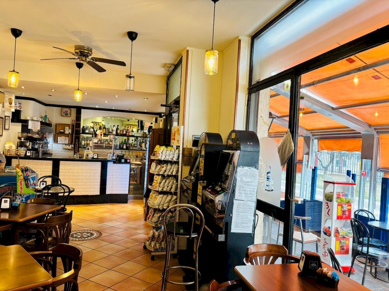 2.jpg - Cafeteria - Cold Bar Via San Giovanni Bosco 24, Tavazzano con Villavesco - photo 2