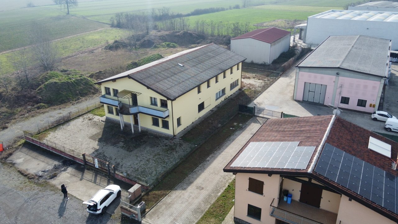 DJI_0701.JPG - Capannone Via Walter Tobagi 11, San Cipriano Po - foto 2