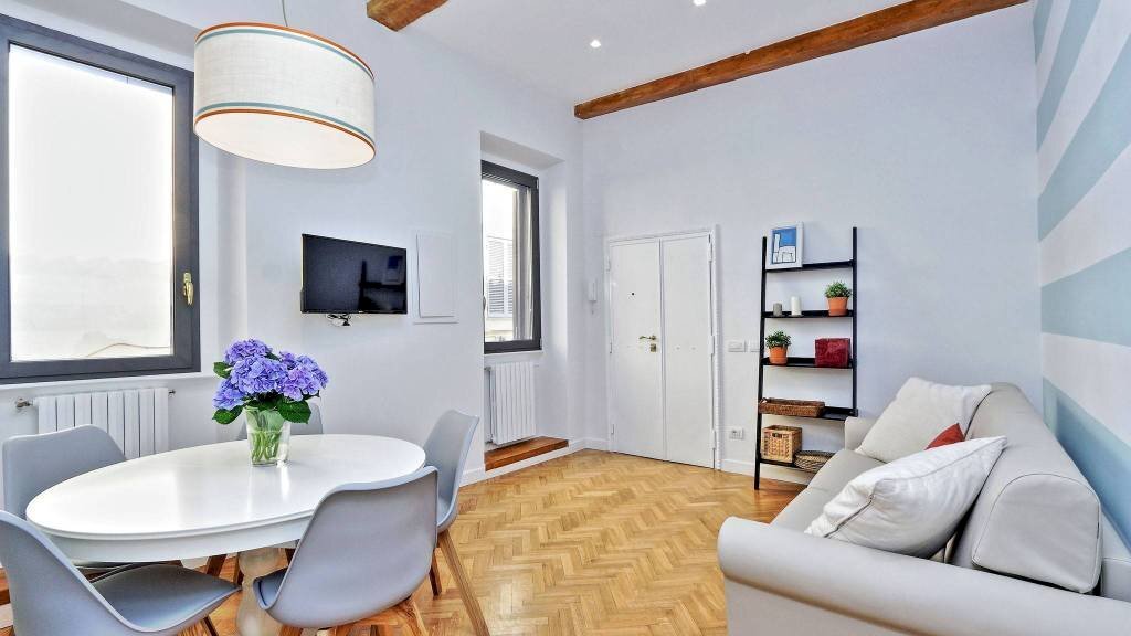 soggiorno - Three-room apartment vicolo delle Palle, 33, Roma (neighborhood Centro Storico) - photo 2