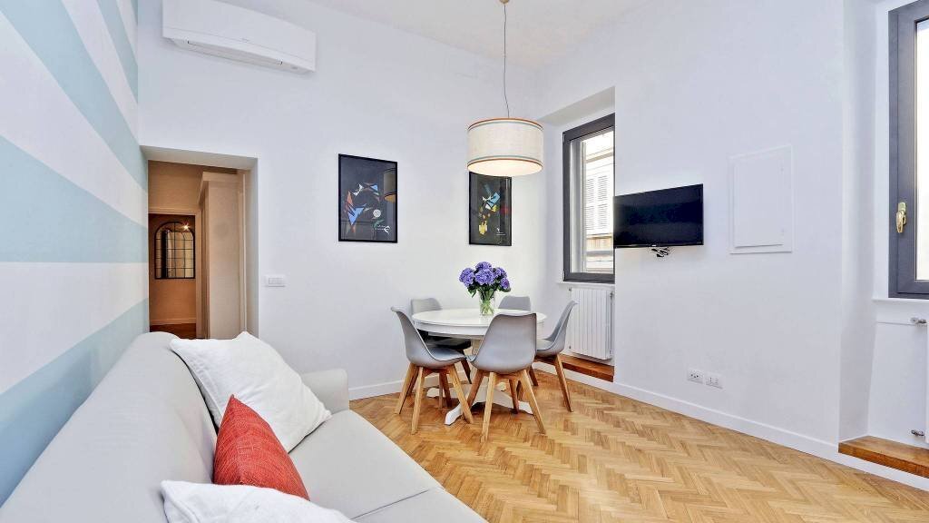 soggiorno - Three-room apartment vicolo delle Palle, 33, Roma (neighborhood Centro Storico) - photo 3