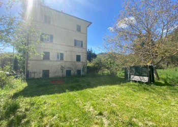 12.jpg - Appartamento Via San Zunino 6, Urbe - foto 12