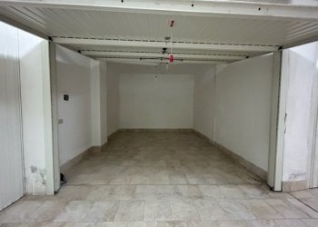 4.jpg - Box Via del Lavoro 29, Tivoli - foto 4