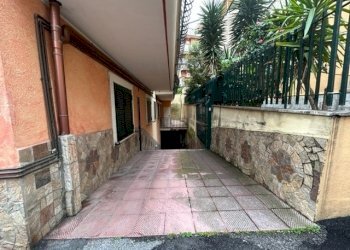 11.jpg - Box Via del Lavoro 29, Tivoli - foto 11