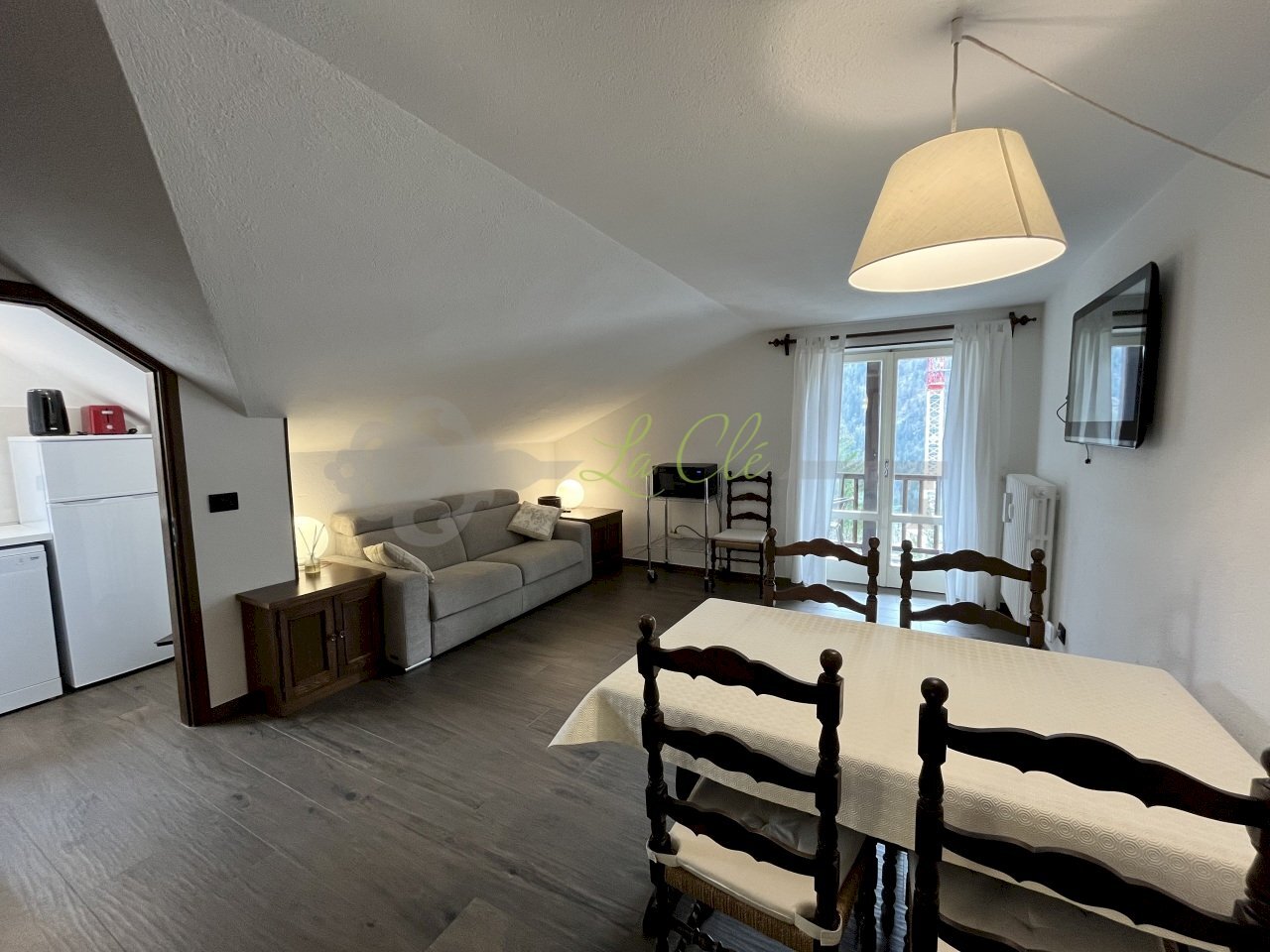 VENDITA COURMAYEUR: zona pranzo e salotto - Trilocale Via Les Golettes  31, Courmayeur - foto 2