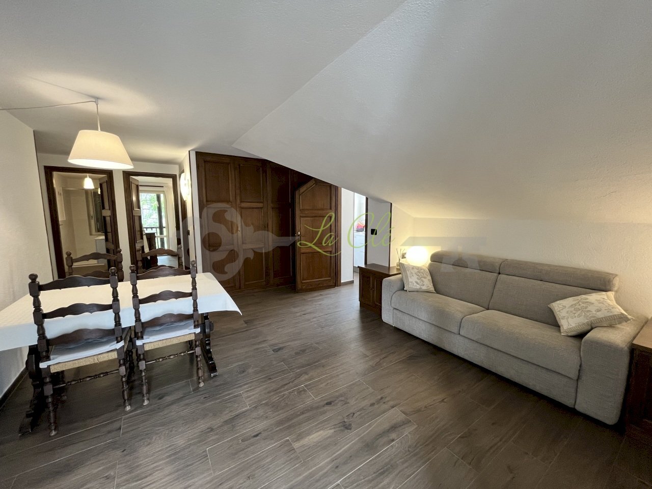 VENDITA COURMAYEUR: zona pranzo e salotto - Trilocale Via Les Golettes  31, Courmayeur - foto 3