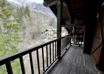 VENDITA COURMAYEUR: balcone retro - Three-room apartment Via Les Golettes  31, Courmayeur - photo 11